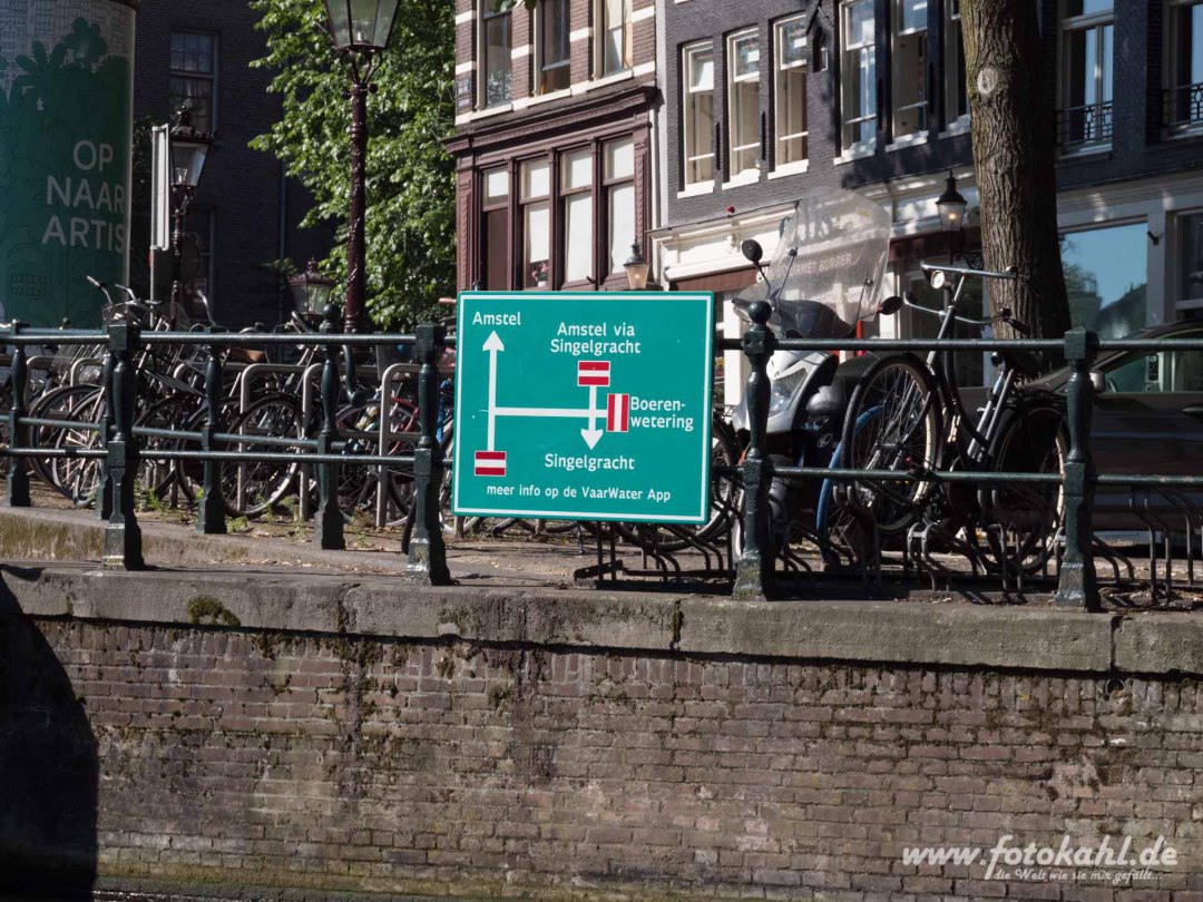 Amsterdam-Grachtenkreuzung