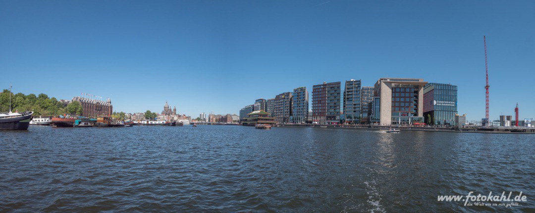 Amsterdam-Blick über dem Oosterdok