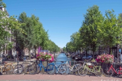 Amsterdam-Fahrräder und Grachten