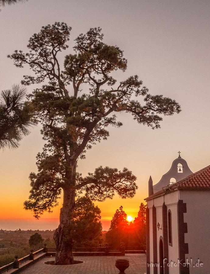 La Palma - Sonnenuntergang an der Ermita de la Virgen del Pino