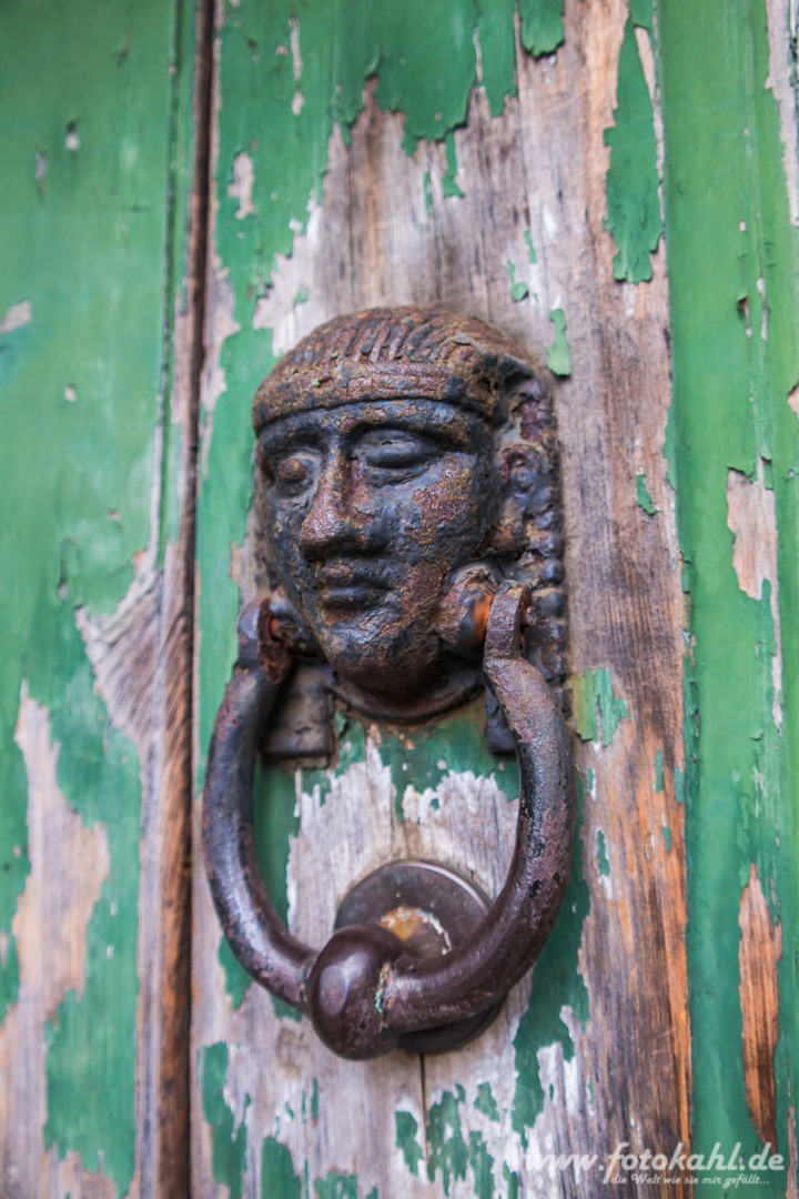 Knock knock.